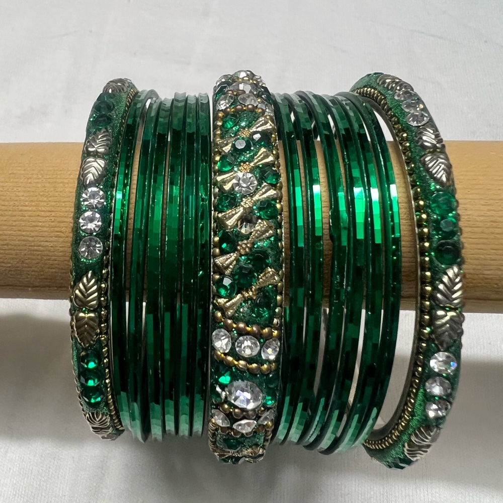Elegant Green Bangle Set
